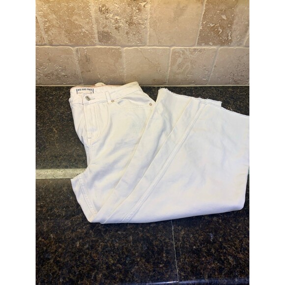 We The Free Pacifica High Rise Straight Leg Jeans Raw Hem 31 Dust it Off Wash - Picture 4 of 10